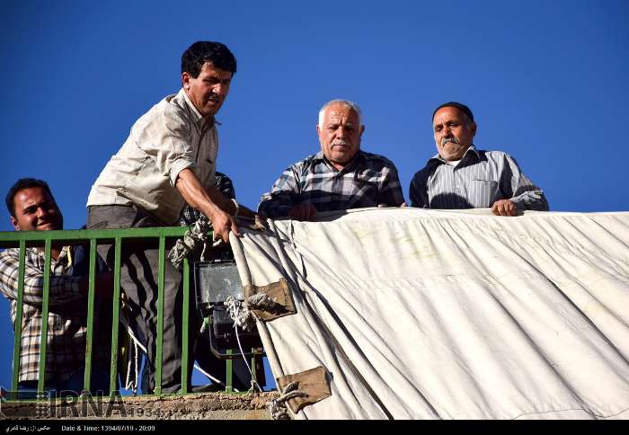 برپایی خیمه گاه های 126 ساله حسینی در زرقان فارس