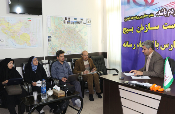 بسیجیان جامعه پزشکی فارس به روستاییان مناطق جنگی خدمت رسانی خواهند کرد