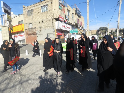 حضور با شکوه دانش آموزان بسیجی  حوزه 4 محدثه در پیاده روی اربعین حسینی