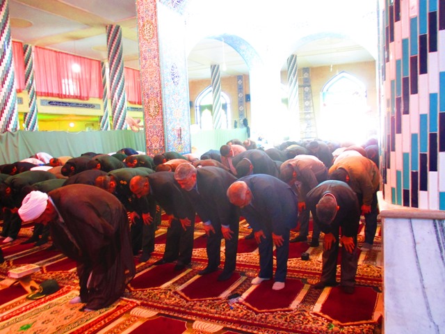 نماز وحدت باحضور مسئولین شهرستان