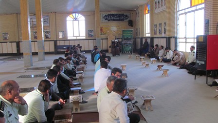 محفل انس با قرآن در جوار گلزار شهداء ناحیه دو صفا شهر برگزار شد