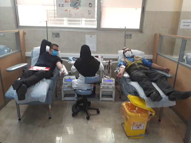 اهداء خون بسیجیان جامعه پزشکی فارس