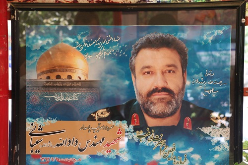 دیدار از خانواده شهید و گلباران قبور شهداء به مناسبت هفته دفاع مقدس