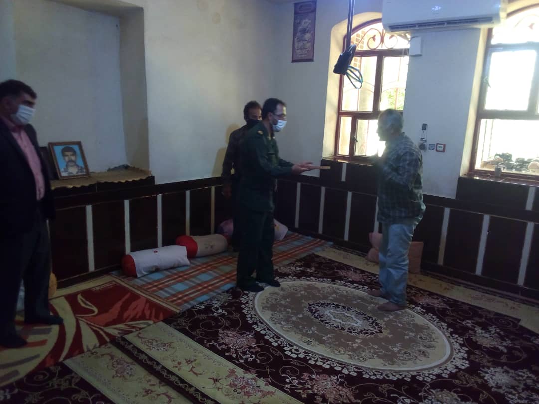دیدار همزمان با 70 رزمنده، جانباز و خانواده معظم شهید توسط مسئولین شهرستان خنج بمناسبت هفته دفاع مقدس